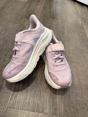 HOKA Clifton 10 Lilac Cream / Tangerine Glow